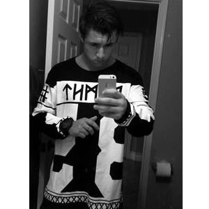 Meet your Posher, Lucas